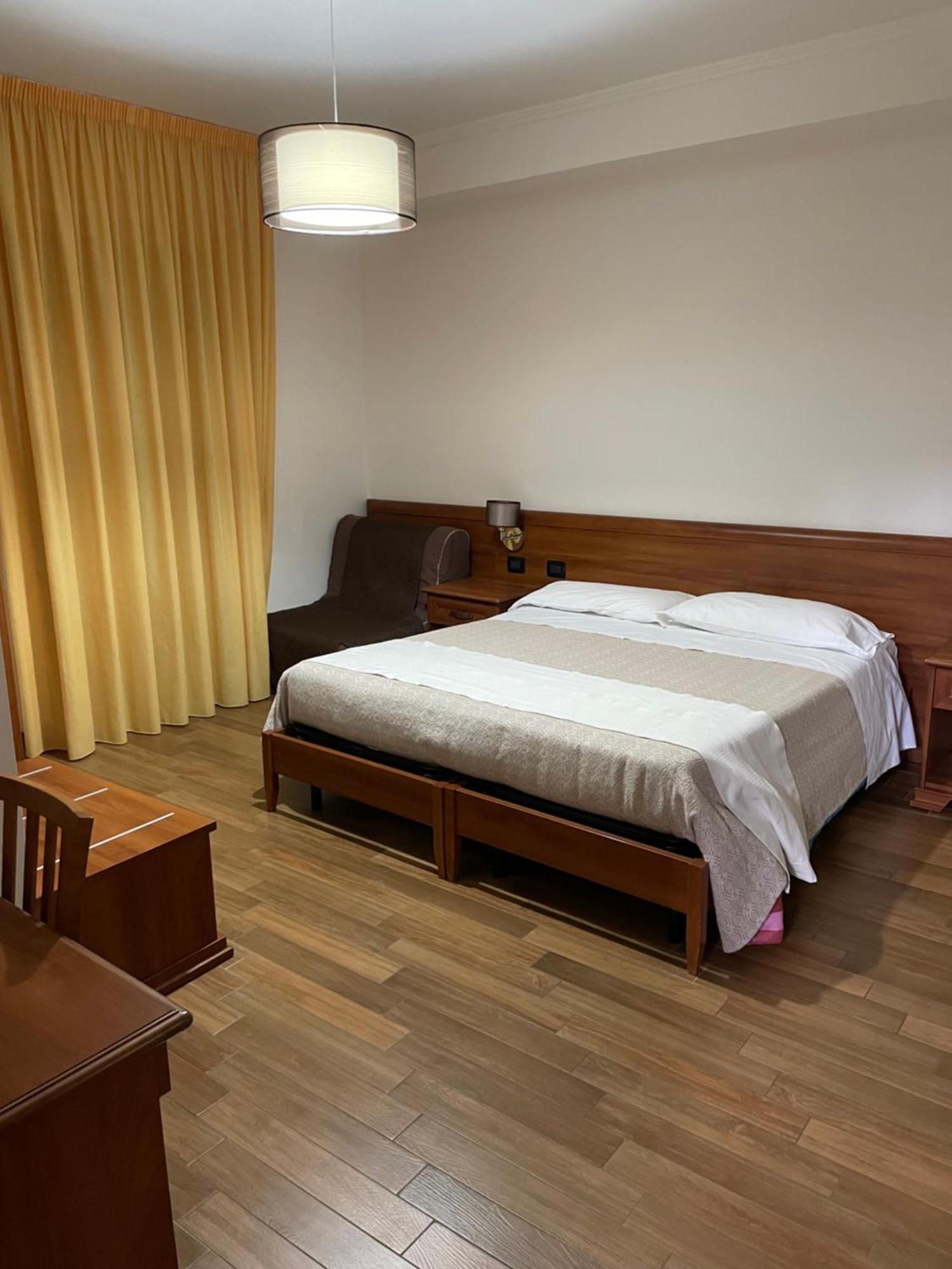 Hotel Fd Lorichella Lorica Exteriér fotografie